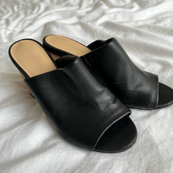 Expression leather heel sandal, open toe - Picture 2 of 3